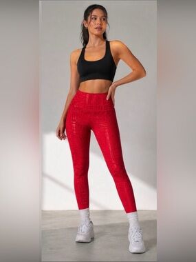 Lululemon Manifesto Leggings Red Foil Print Size 2 Rare Limited Edition
